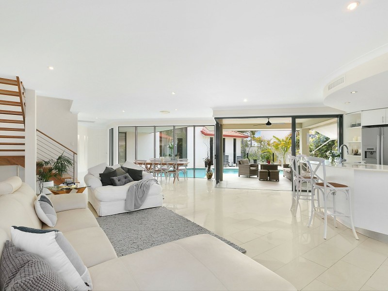 42 Baywater Drive, Twin Waters QLD 4564