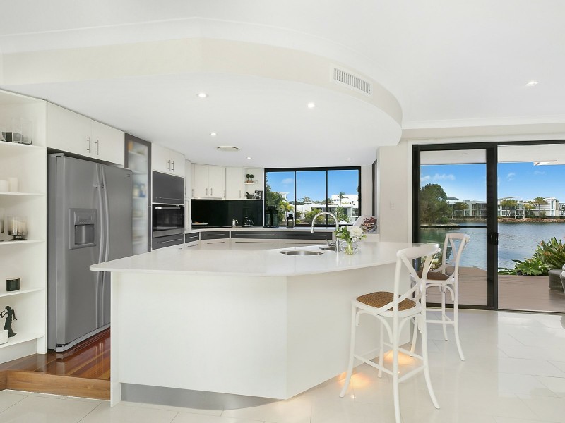 42 Baywater Drive, Twin Waters QLD 4564