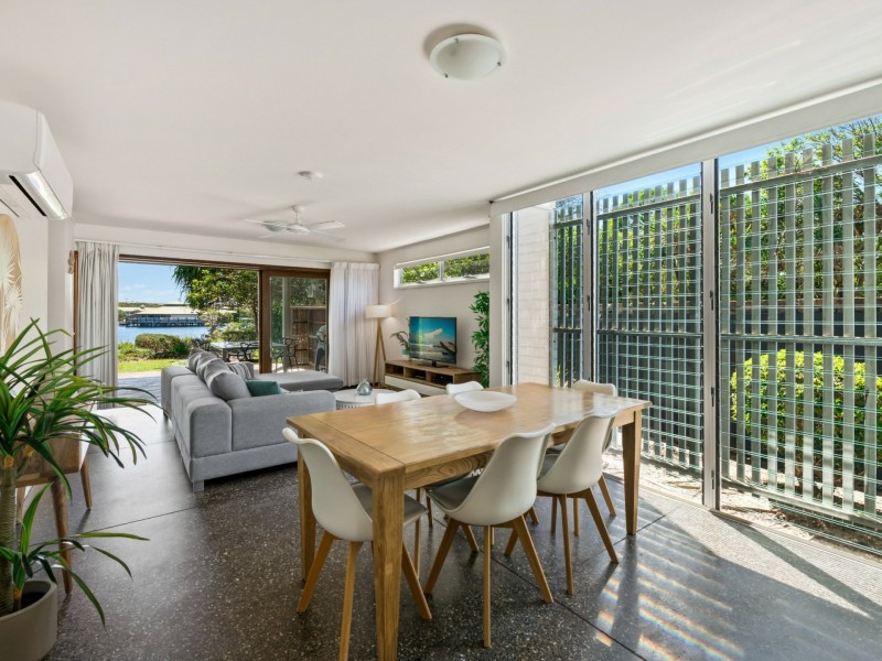 51/80 North Shore Road, Twin Waters QLD 4564