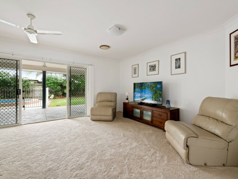 18 Friarbird Place, Twin Waters QLD 4564