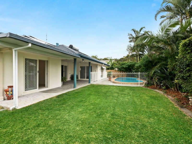 18 Friarbird Place, Twin Waters QLD 4564