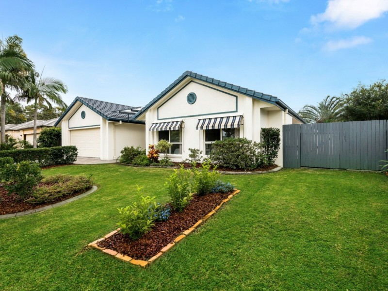 18 Friarbird Place, Twin Waters QLD 4564