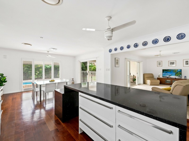 18 Friarbird Place, Twin Waters QLD 4564