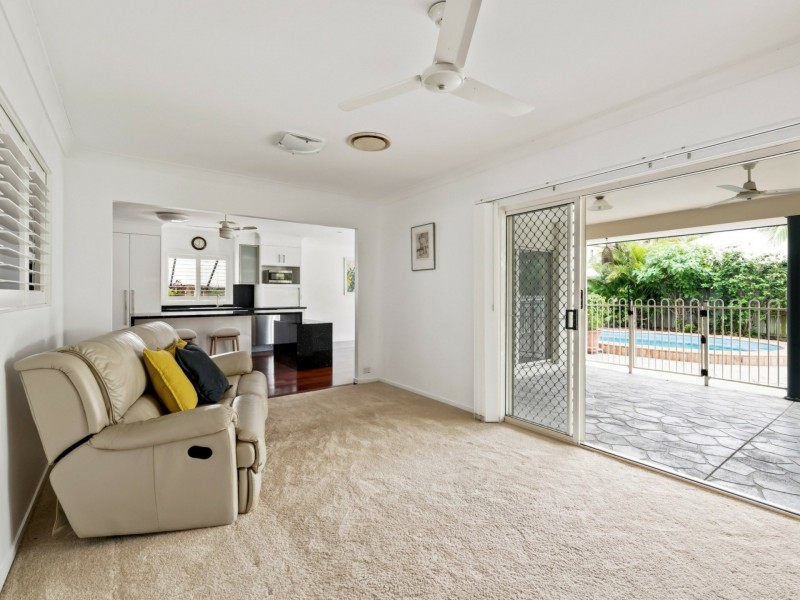 18 Friarbird Place, Twin Waters QLD 4564