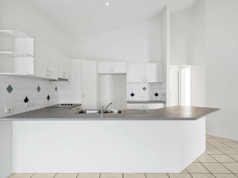 31 Stillwater Drive, Twin Waters QLD 4564