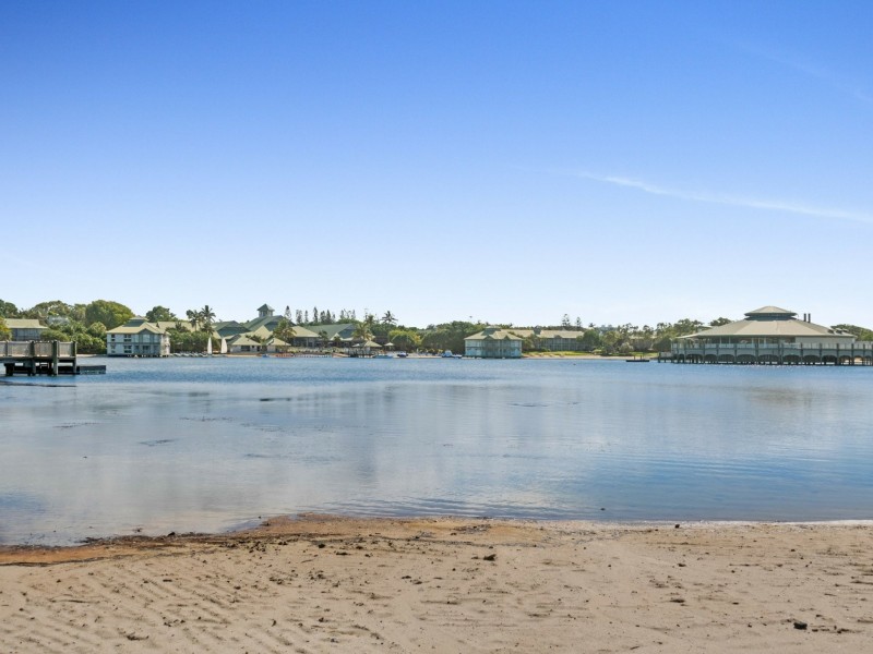 75/80 North Shore Road, Twin Waters QLD 4564