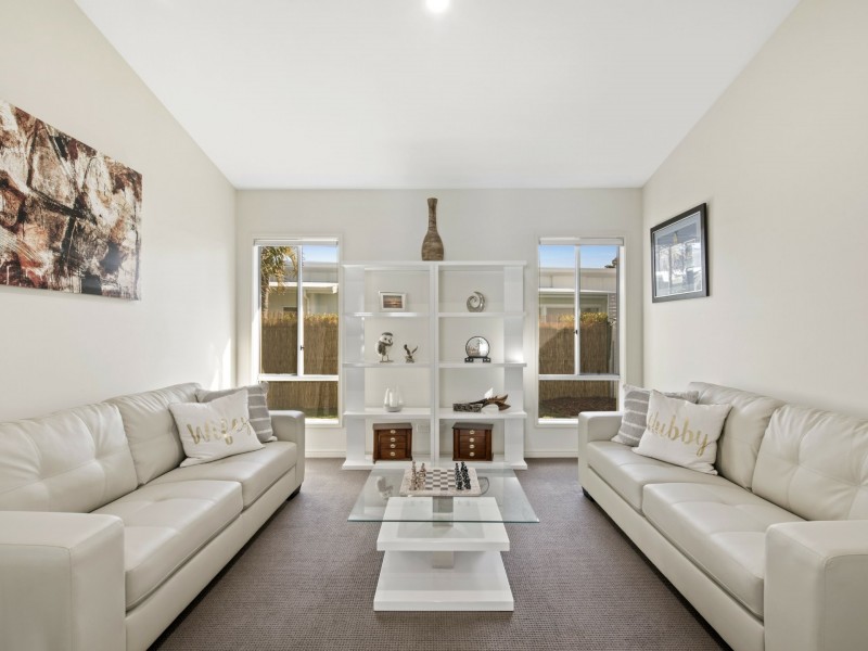 17 Anchorage Circuit, Twin Waters QLD 4564