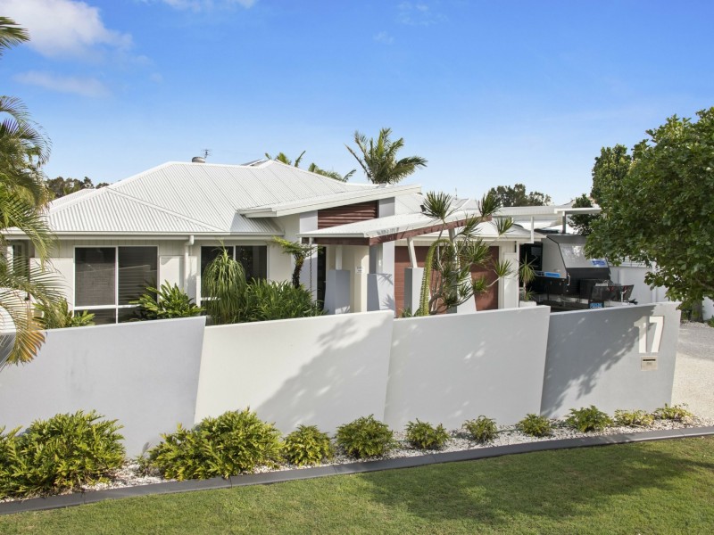 17 Anchorage Circuit, Twin Waters QLD 4564