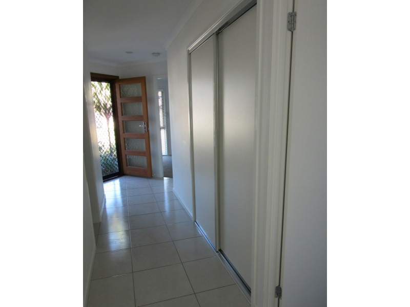 24 Ameen Cct, Mudjimba QLD 4564