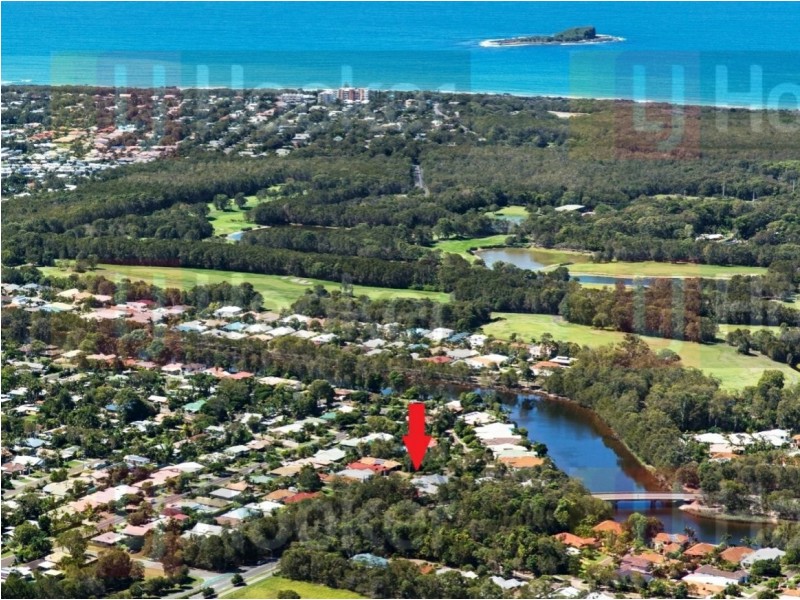 19 Barcoola Place, Twin Waters QLD 4564