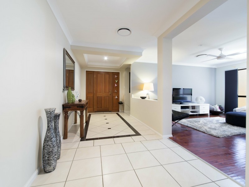 10 Merkara Crescent, Twin Waters QLD 4564