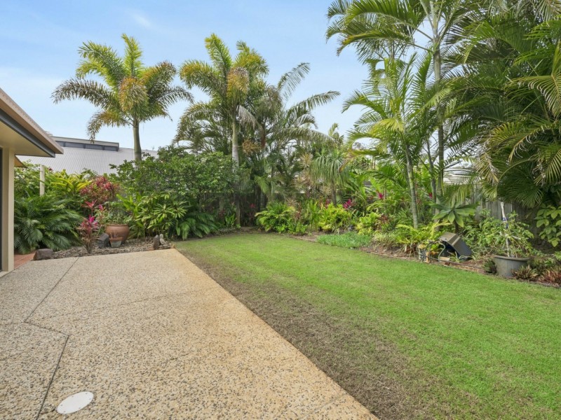 2 Carnoustie Court, Twin Waters QLD 4564