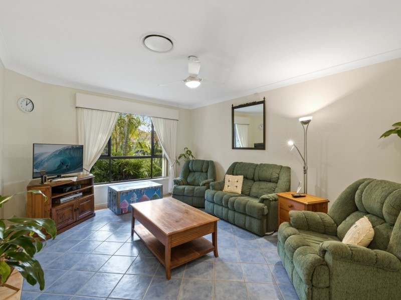 2 Carnoustie Court, Twin Waters QLD 4564