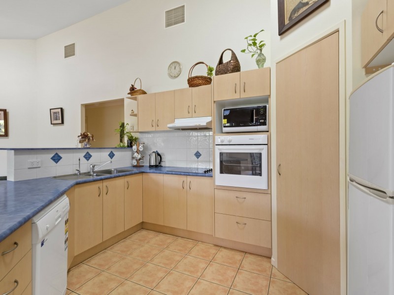2 Carnoustie Court, Twin Waters QLD 4564