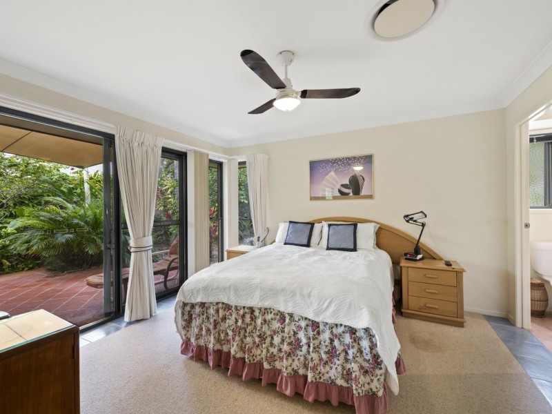 2 Carnoustie Court, Twin Waters QLD 4564