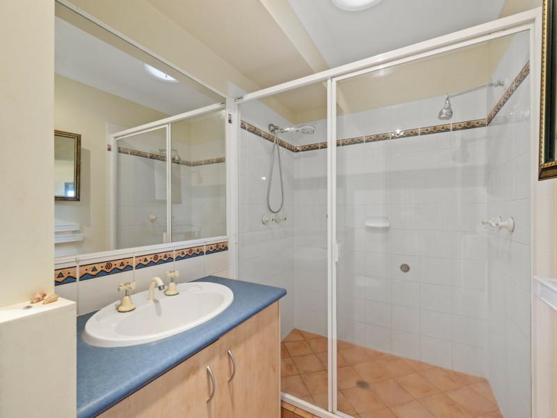 2 Carnoustie Court, Twin Waters QLD 4564