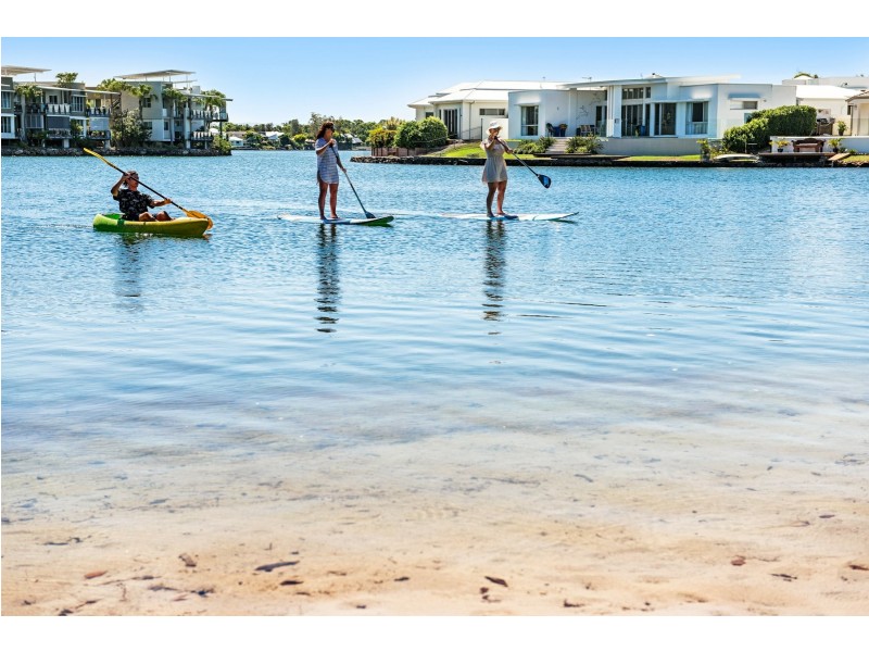 2 Carnoustie Court, Twin Waters QLD 4564