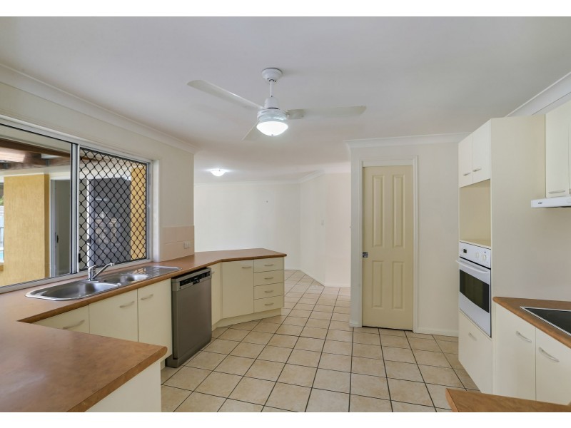 8 Tassel Place, Twin Waters QLD 4564