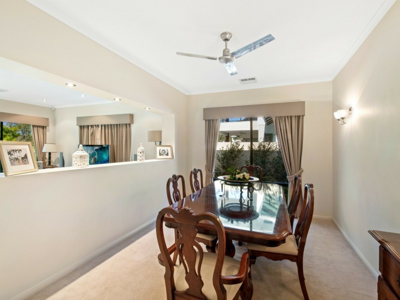 9 Hetherington Drive, Twin Waters QLD 4564