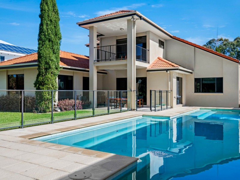 9 Hetherington Drive, Twin Waters QLD 4564