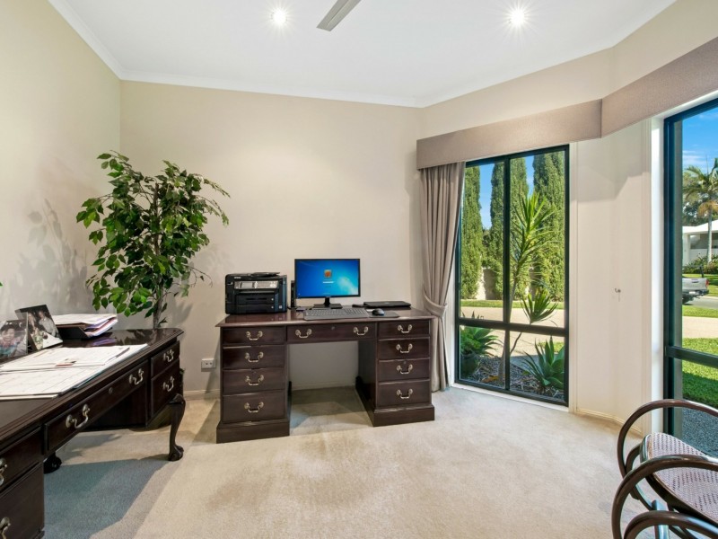 9 Hetherington Drive, Twin Waters QLD 4564