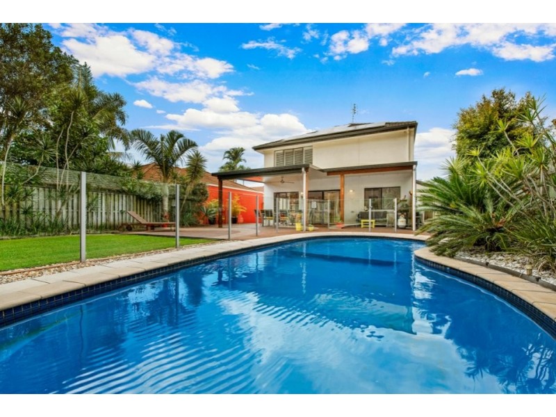 10 Sunview Drive, Twin Waters QLD 4564