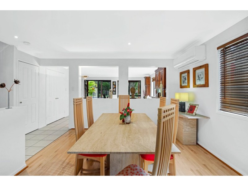 10 Sunview Drive, Twin Waters QLD 4564