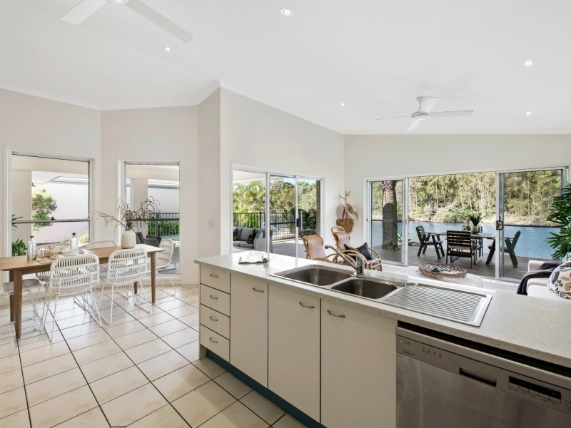 20 Spinifex Place, Twin Waters QLD 4564