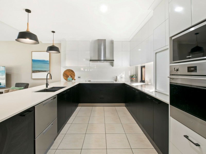 19 Barcoola Place, Twin Waters QLD 4564