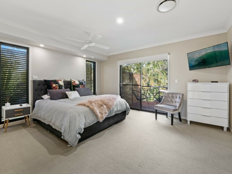 19 Barcoola Place, Twin Waters QLD 4564