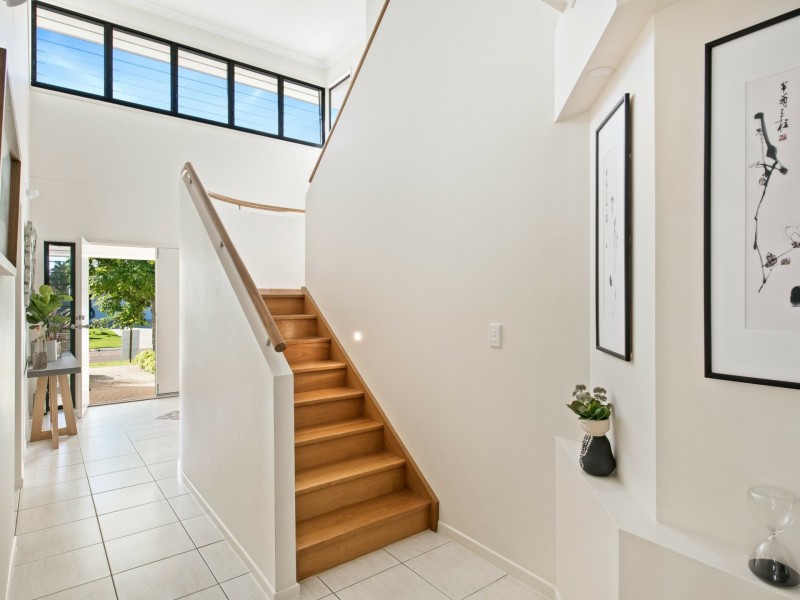 19 Barcoola Place, Twin Waters QLD 4564