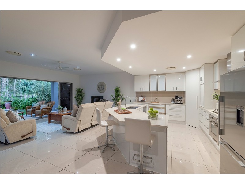 27 Hetherington Drive, Twin Waters QLD 4564