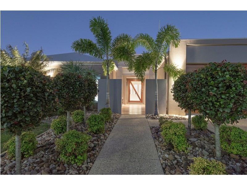 27 Hetherington Drive, Twin Waters QLD 4564