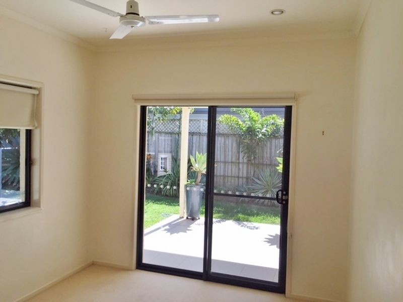 16 Wattlebird Drive, Twin Waters QLD 4564