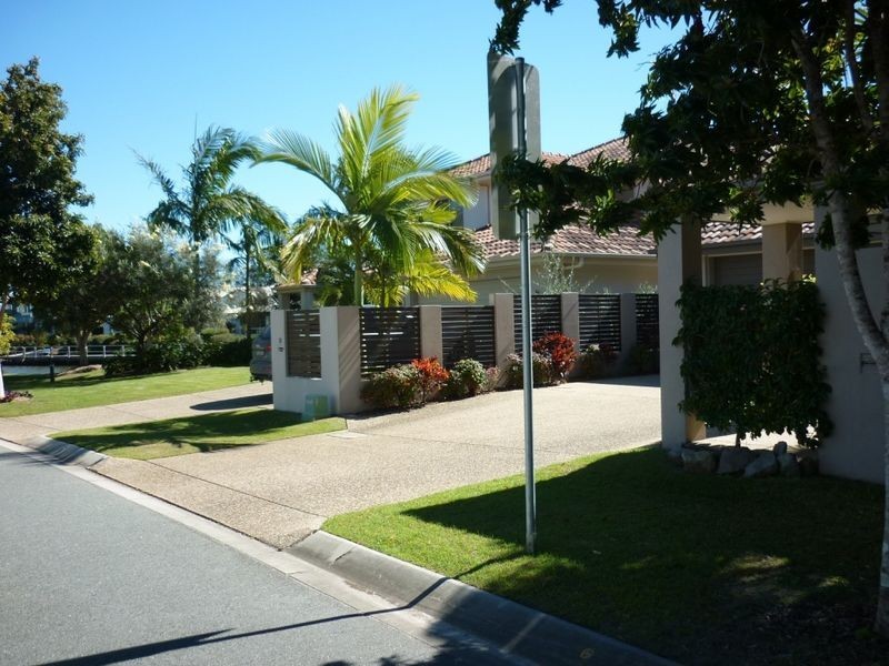 33 Seahorse Drive, Twin Waters QLD 4564