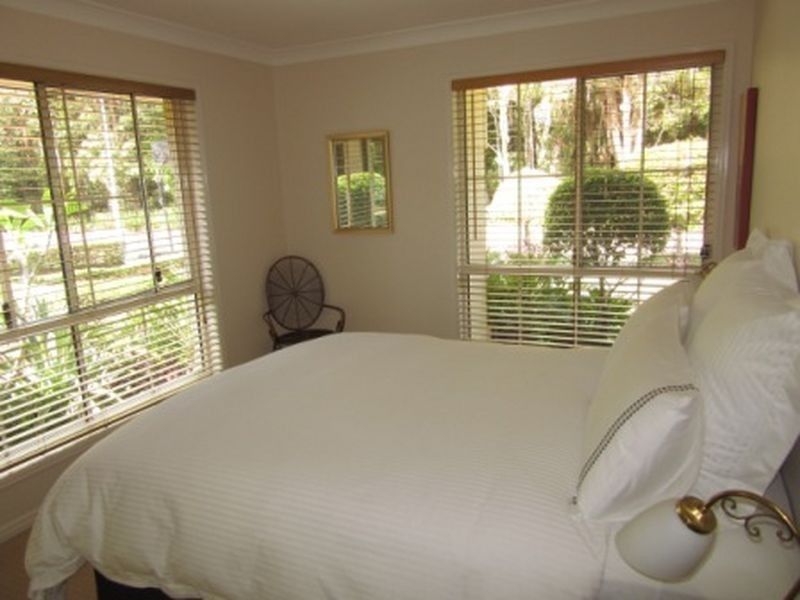6 Wattlebird Drive, Twin Waters QLD 4564