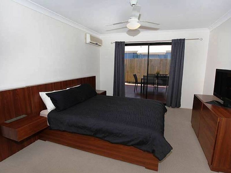 17 Stillwater Drive, Twin Waters QLD 4564