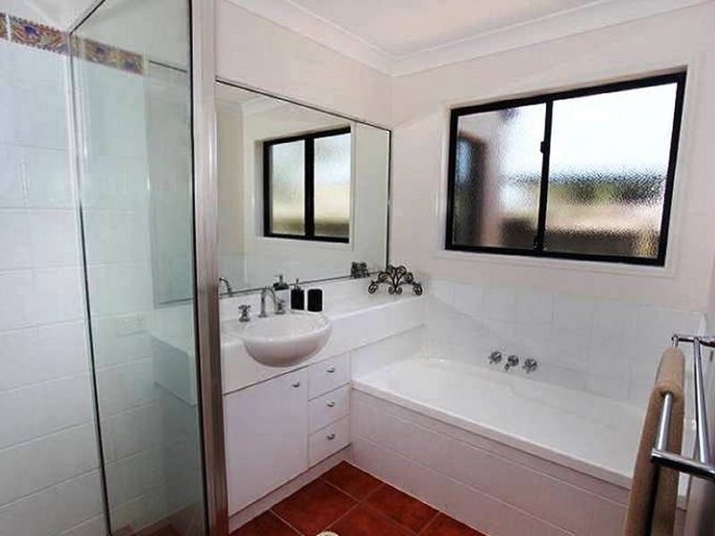 17 Stillwater Drive, Twin Waters QLD 4564