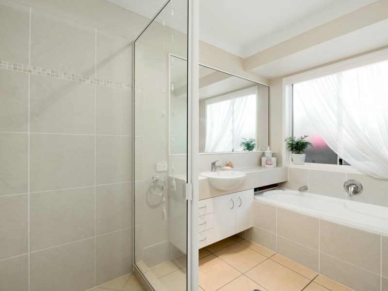 70 Prestwick Drive, Twin Waters QLD 4564