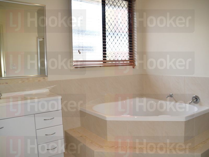 12 Tassel Place, Twin Waters QLD 4564