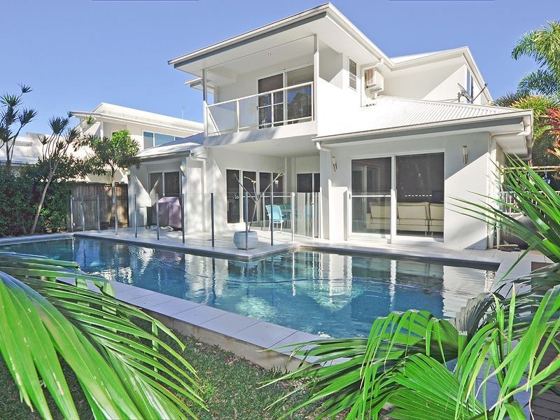 9 Sand Lane, Twin Waters QLD 4564