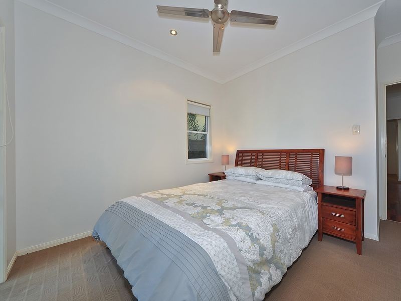 9 Sand Lane, Twin Waters QLD 4564