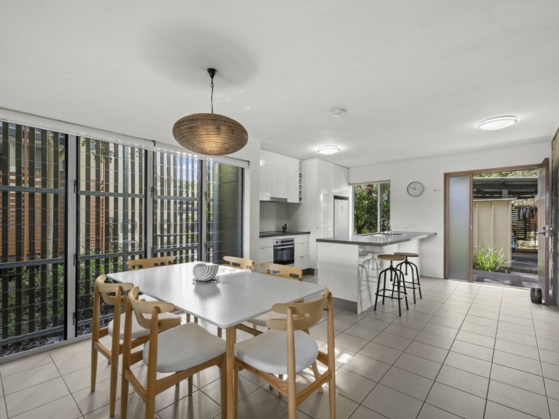 32/80 North Shore Road, Twin Waters QLD 4564