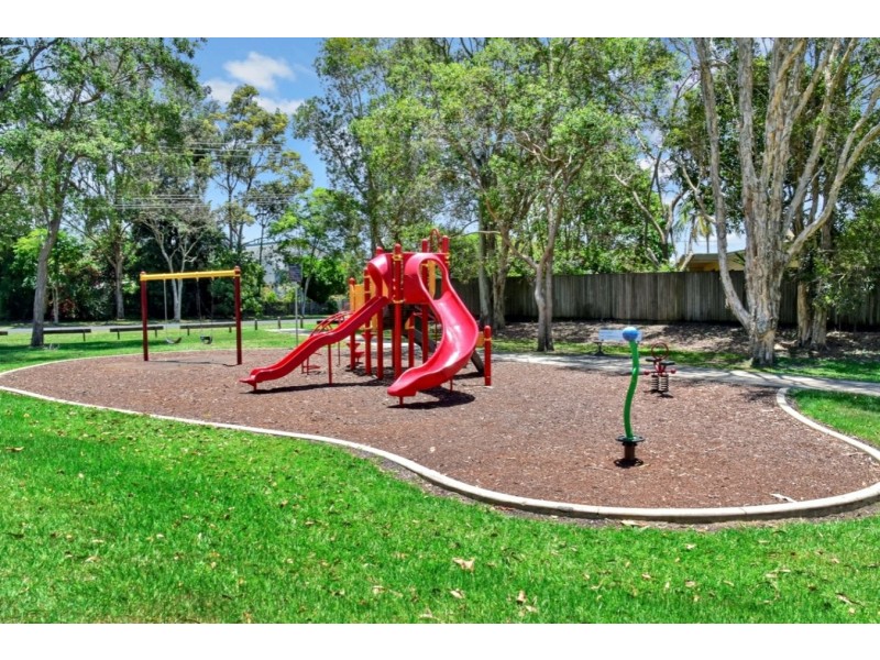 8/25 Lows Drive, Pacific Paradise QLD 4564