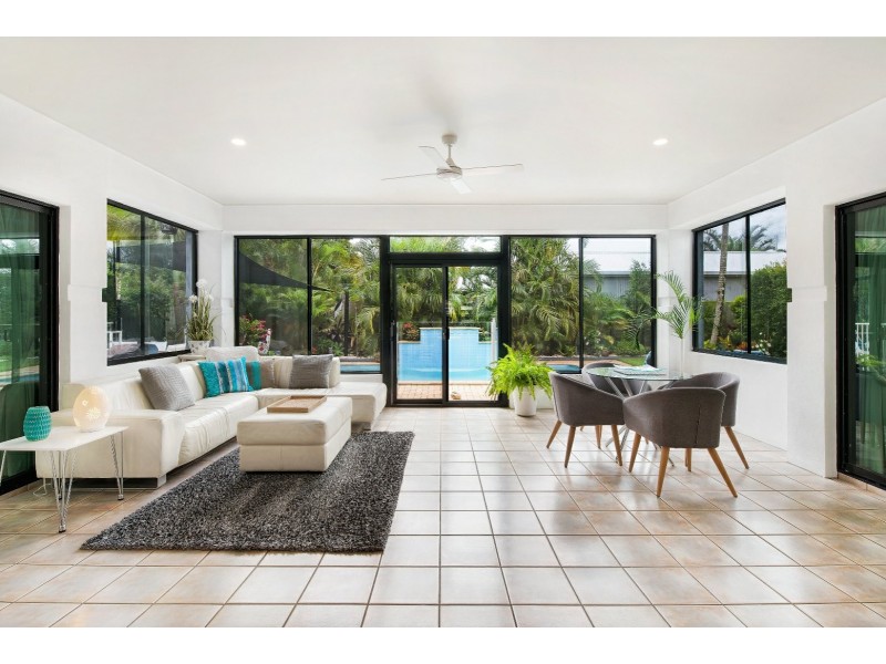 1 Tralee Place, Twin Waters QLD 4564