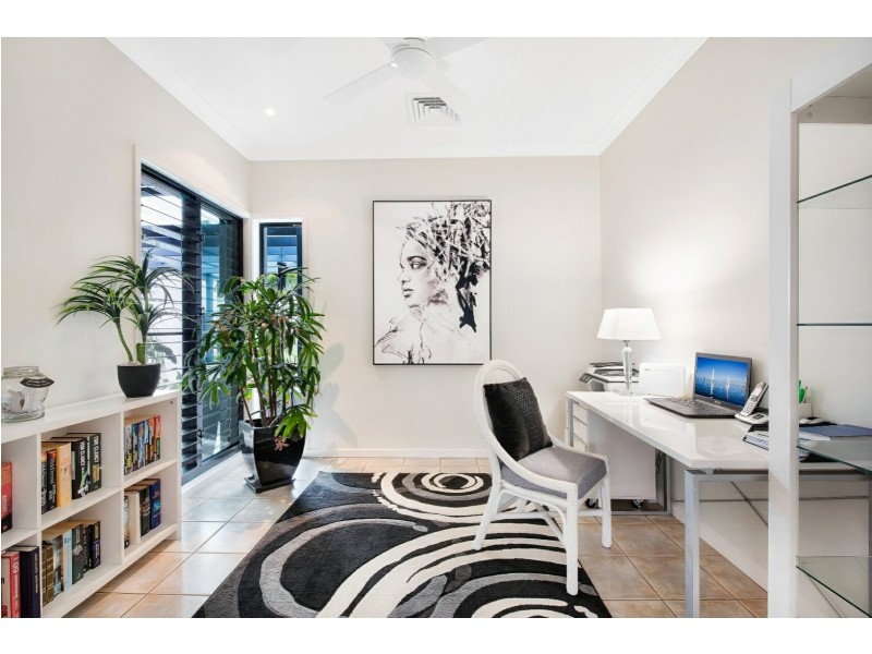 1 Tralee Place, Twin Waters QLD 4564