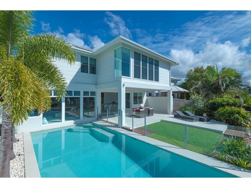 33 Baywater Drive, Twin Waters QLD 4564