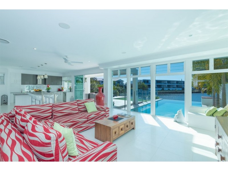 33 Baywater Drive, Twin Waters QLD 4564