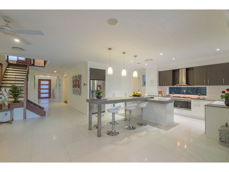 33 Baywater Drive, Twin Waters QLD 4564