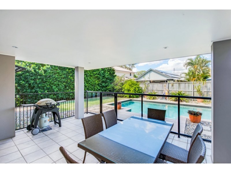 4 Carnoustie Court, Twin Waters QLD 4564